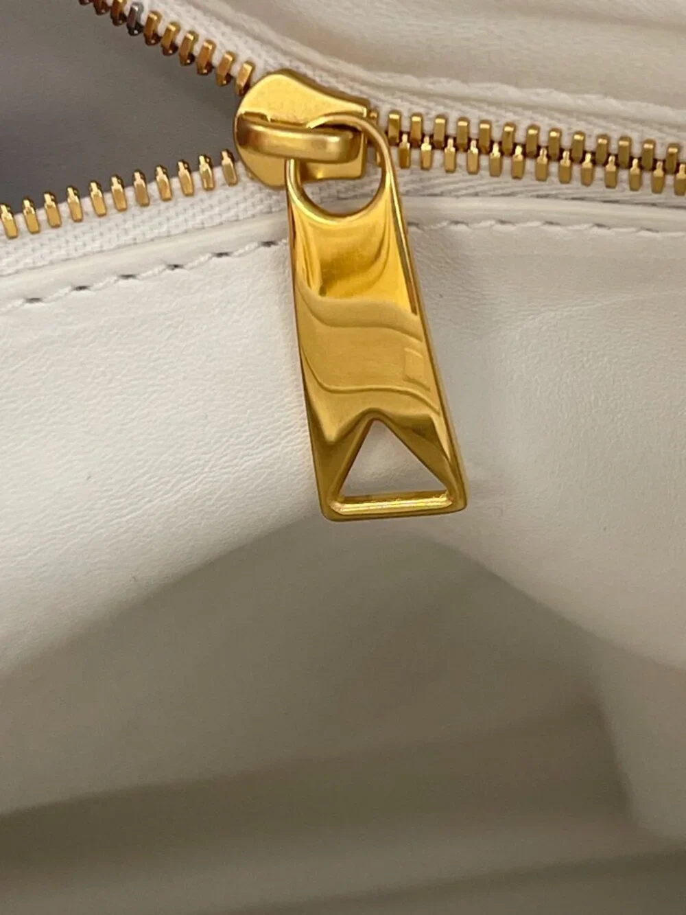 Bottega Veneta Mount Calfskin Leather Tote Bag with Chain Strap - Like New